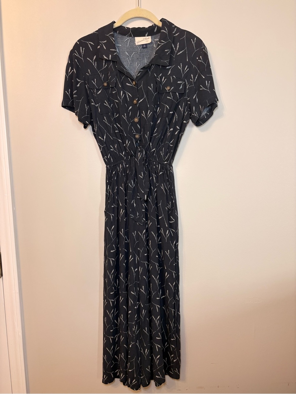 Universal Thread Floral Romper Navy & White Size XS
